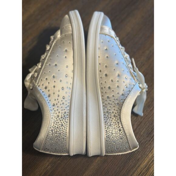 NEW Badgley Mischka crystal embellished satin wedding sneakers MARLA - SIZE 7 - Picture 4 of 10